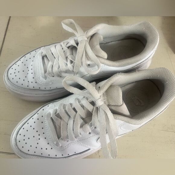 Nike Air Force size 7 - Picture 4 of 5